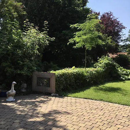 Althuizenhof Bed & Breakfast *